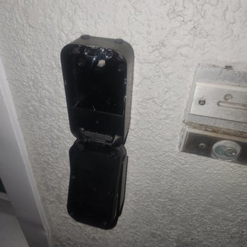 Le Luxe Venue - missing key from lockbox - Venues & Event Spaces Near Me - Mahwah, New Jersey