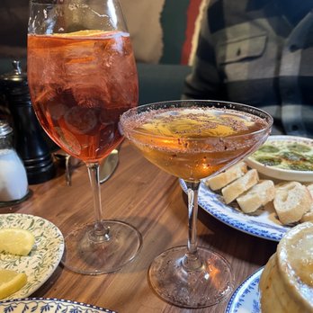 Chloe - Cocktails - American Near Me - Minneapolis, Minnesota