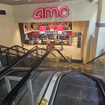 AMC Burbank Town Center 6 - Cinema Near Me - Burbank, California