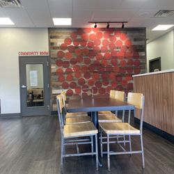 Donatos Pizza