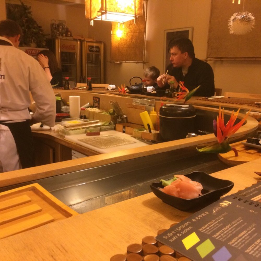 Dom Sushi - Sushi Bars Near Me - Gdańsk, PM