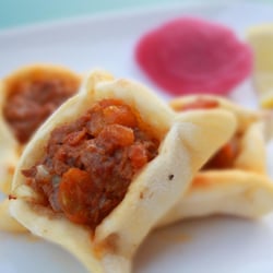 Aklé - Le Food Truck - Sfiha - Chausson à la viande