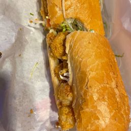 Shrimp poboy