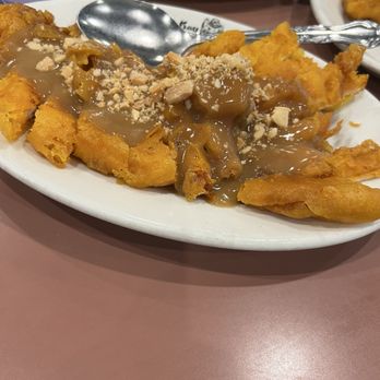 Kau Kau Barbeque - Almond Chicken 杏仁雞 - Barbeque Near Me - Seattle, Washington