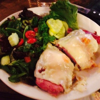 Offshore Ale - Reuben - Breweries Near Me - Oak Bluffs, Massachusetts