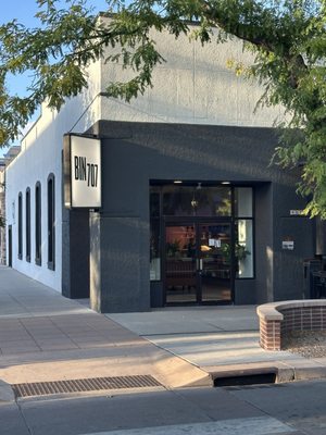 Bin 707 Foodbar by null