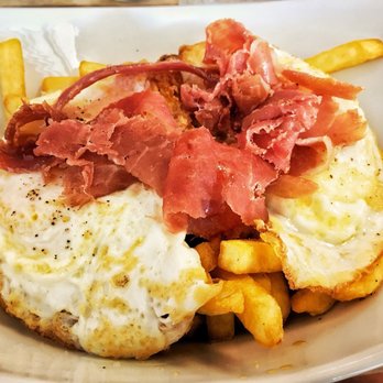 Café Bea - Huevos Rotos - Cafes Near Me - Miami, Florida Café Bea - Huevos Rotos - Cafes Near Me - Miami, Florida