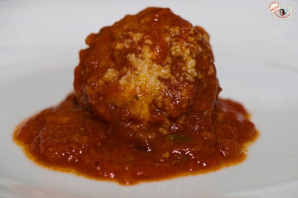 Mozzarella & Vino by null