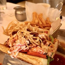Jackson Hall American Bar & Grille - The Green Day Lobster Roll