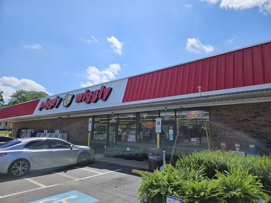 Piggly Wiggly, 12536 Sanford St, Bailey, NC 27807, US - MapQuest