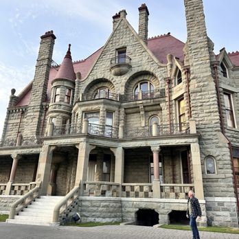 Craigdarroch Castle - Outside view - Museums Near Me - Victoria, British Columbia Craigdarroch Castle - Outside view - Museums Near Me - Victoria, British Columbia