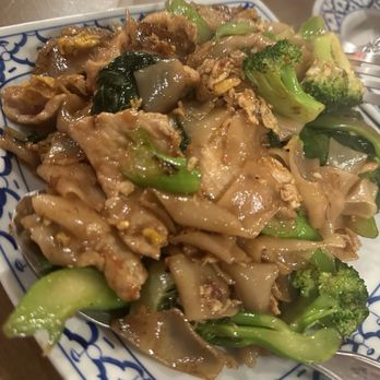 Chaba - Pad see ew - Thai Near Me - Cypress, California Chaba - Pad see ew - Thai Near Me - Cypress, California