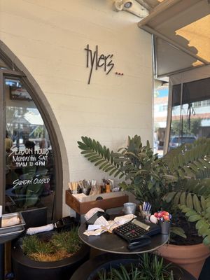 Tyler's Burgers by null