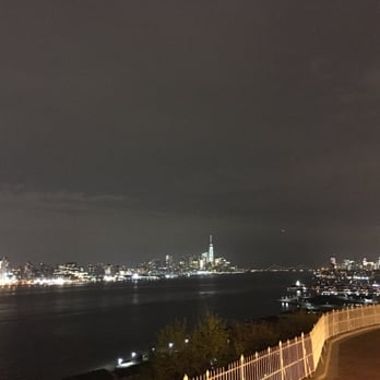 Hamilton Park - Parks Near Me - Weehawken, New Jersey