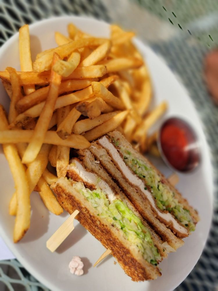 Social spots from The Chloe