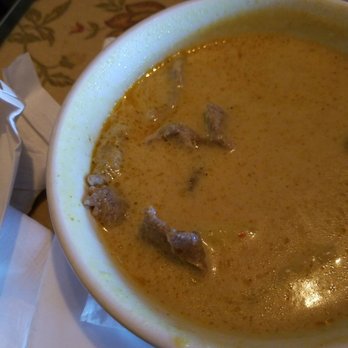 Lynn's Thai Restaurant - Greasy and the beef was so tough i spit it out in napkin after chewing for a full 3 minutes! - Thai Near Me - Cotati, California
