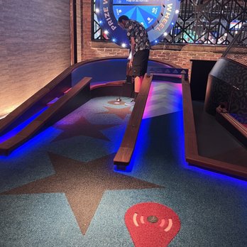 Puttshack - Denver - Sapphire--hole 4 - Mini Golf Near Me - Denver, Colorado