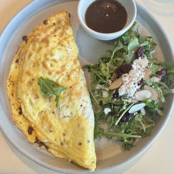 Meridian Perry - Chorizo omelet with side salad - Cocktail Bars Near Me - Perry, Georgia