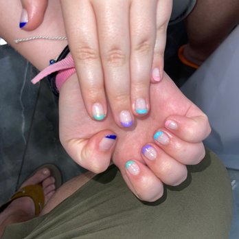 AT Elle Nails - Nail Salons Near Me - Phoenix, Arizona