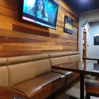 Finnegan's Pub - a television in the corner - American Near Me - Tucson, Arizona