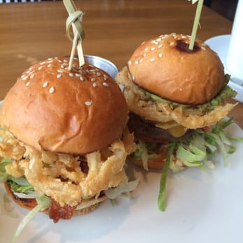 BALEENkitchen - Mini sliders with avocado, bacon , crispy onions - Seafood Near Me - Redondo Beach, California