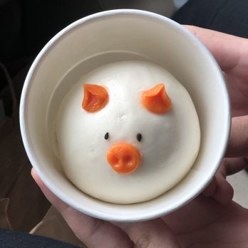 Cafe Aloe - Piggy bun w/custard - Cafes Near Me - Bellevue, Washington