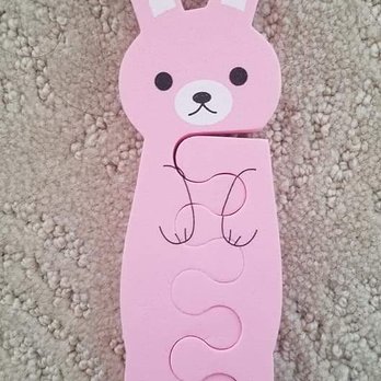 Daiso - Bunny toe separating gadget for a pedicure... - Discount Store Near Me - Gardena, California