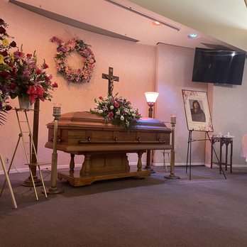 Saddleback Chapel - Funeral Services & Cemeteries Near Me - Tustin, California Saddleback Chapel - Funeral Services & Cemeteries Near Me - Tustin, California