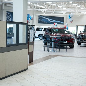 Apple Ford Apple Valley - Showfloor - Car Dealers Near Me - Apple Valley, Minnesota