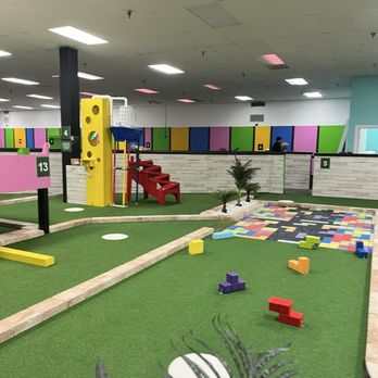 Mr. Putters Miniature Golf - Mini Golf Near Me - Tampa, Florida