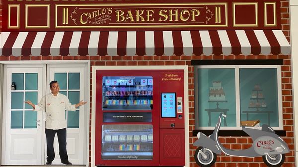 Upper Canada Mall by null