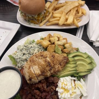Red Robin Gourmet Burgers and Brews - Avocobbo salad on my own while hubby had burger last month - American Near Me - Bothell, Washington