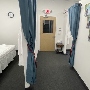 AMP Healthy Spa - Nice massage rooms and spacious Spa. - Reflexology Near Me - Little Ferry, New Jersey