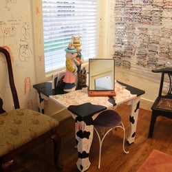 Insight Optical - A diminutive fitting area for little ones.