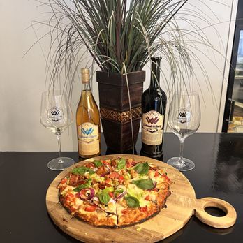 Volcanic Winery - Wine Tasting Room Near Me - Merrill, Oregon