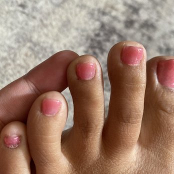 Nail Design Mililani Mauka - My 3rd toe had a small cut on the bottom left - Nail Salons Near Me - Mililani, Hawaii Nail Design Mililani Mauka - My 3rd toe had a small cut on the bottom left - Nail Salons Near Me - Mililani, Hawaii