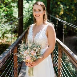 Spa Bella On Location Bridal Beauty Services - Hair & Makeup by Spa Bella. Big Sur weddings.