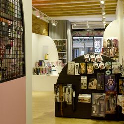 Delicatessen X Sex Shop - Interior Sexshop Delicatessen X
