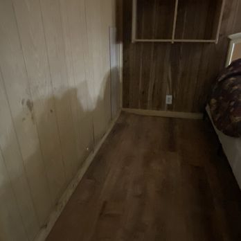 The Knoll Motel Inc - Black mold - Hotels Near Me - Barre, Vermont The Knoll Motel Inc - Black mold - Hotels Near Me - Barre, Vermont