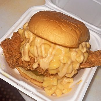 Munch N’ Out - Mamas Mac - Fast Food Near Me - Brooklyn, New York Munch N’ Out - Mamas Mac - Fast Food Near Me - Brooklyn, New York