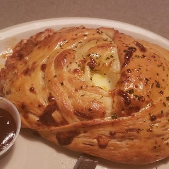 Cocktails Lounge - Sausage roll - Bars Near Me - Fort Wayne, Indiana