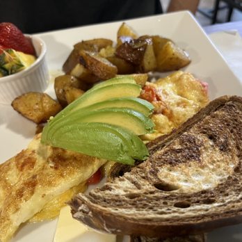 Black and White Cafe - Omelette - Coffee Roasteries Near Me - Glendale, Arizona Black and White Cafe - Omelette - Coffee Roasteries Near Me - Glendale, Arizona