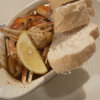 Half Shell Oyster House - Crab claws New Orleans..very tasty - Seafood Near Me - Biloxi, Mississippi