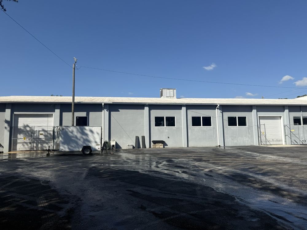 Slide of R N R Pressure Cleaning and Roof Washing