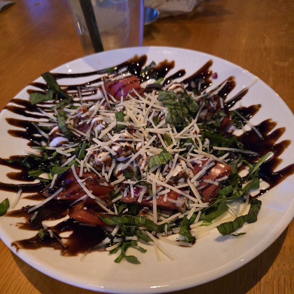 BJ's Restaurant & Brewhouse - Tomato Mozzarella Salad - New American Near Me - Boardman, Ohio
