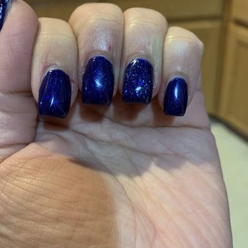Le's Nails And Spa - You can clearly see both fingers that she hurt and you can kinda see the tip and how bulky/fat it is. - Nail Salons Near Me - Stockton, California Le's Nails And Spa - You can clearly see both fingers that she hurt and you can kinda see the tip and how bulky/fat it is. - Nail Salons Near Me - Stockton, California