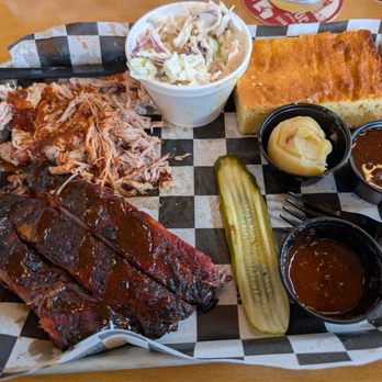 Busted Knuckle BBQ - Barbeque Near Me - New Richmond, Wisconsin Busted Knuckle BBQ - Barbeque Near Me - New Richmond, Wisconsin
