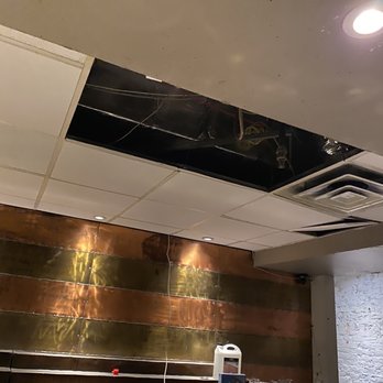 Loft 523 - Deserted bar, ceiling panels missing - Hotels Near Me - New Orleans, Louisiana Loft 523 - Deserted bar, ceiling panels missing - Hotels Near Me - New Orleans, Louisiana
