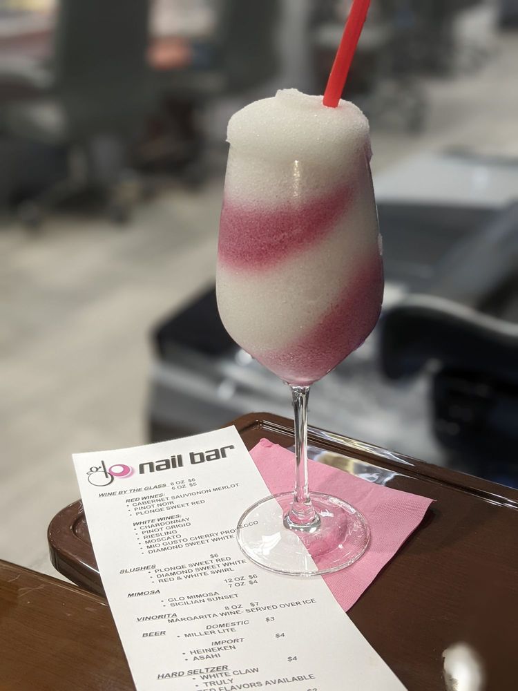 GLO NAIL BAR Updated May 2024 74 Photos & 41 Reviews 918 Woodland