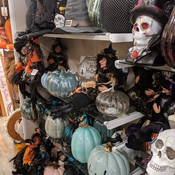 HomeGoods - Furniture Stores Near Me - Irvine, California
